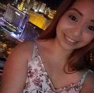 Meet your Posher, Leslie